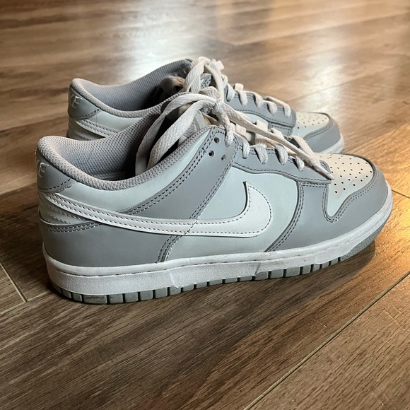 nike dunk lows - Picture 3 of 3